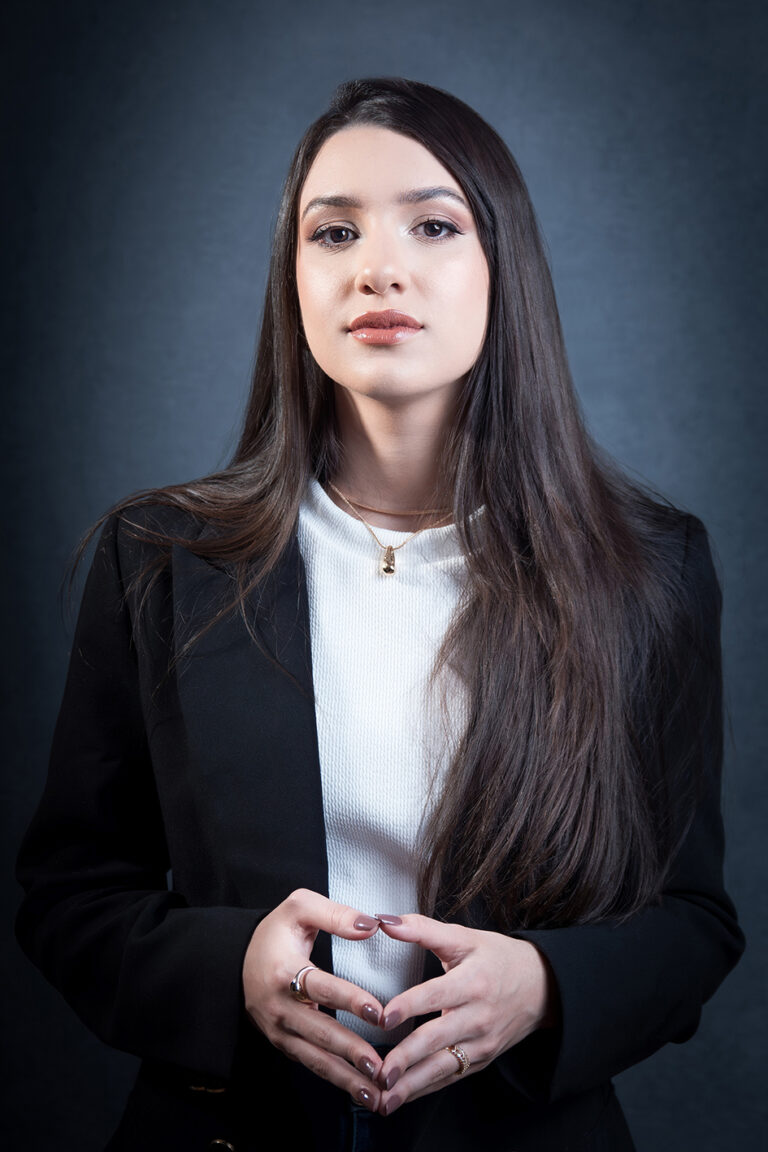 Retratos Corporativos pensados para você, com sessão fotográfica e consultoria de imagem