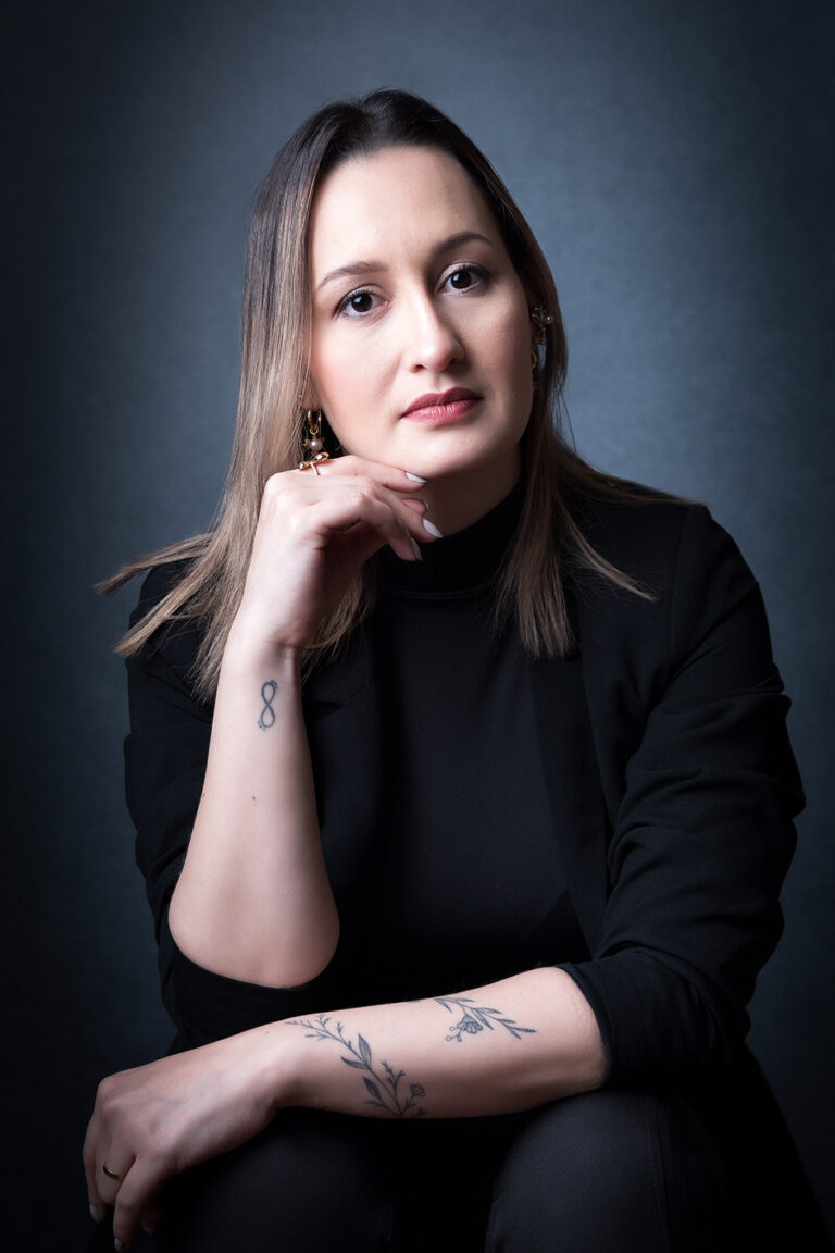 Retratos Corporativos que valorizam a essência feminina com leveza e profissionalismo